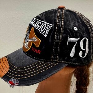 TRUE RELIGION 79 world tour Distressed hat